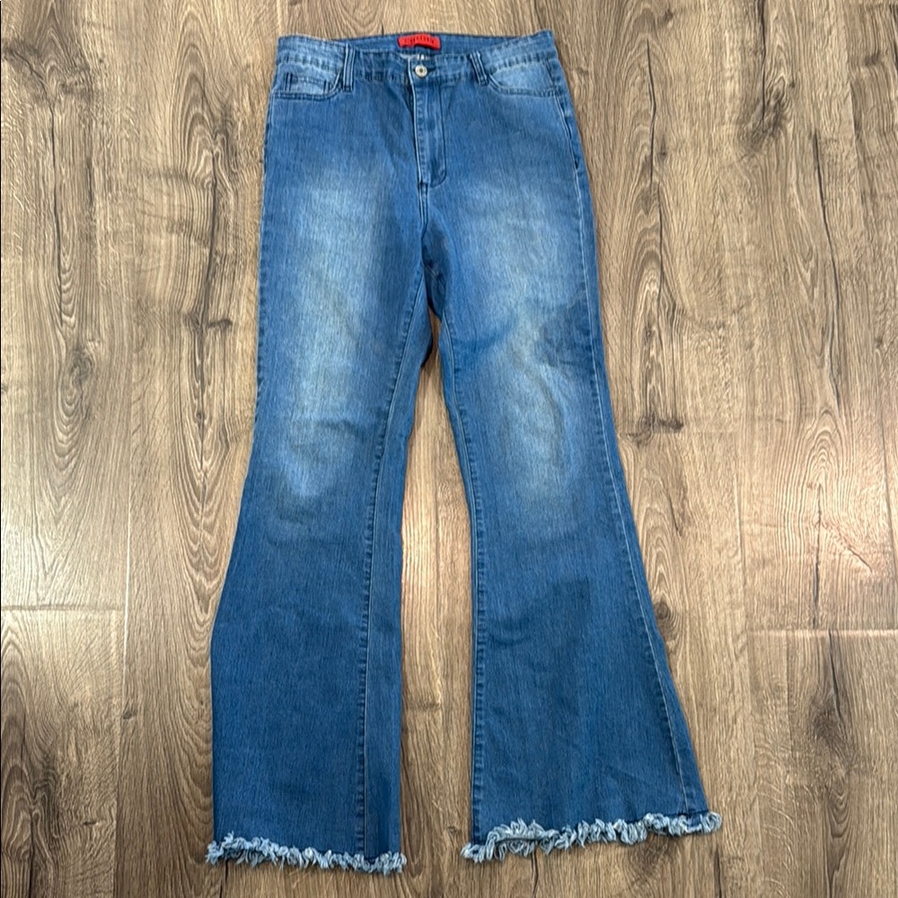 Women’s Signature Blue Flared Jeans with Frayed Hem (Size Large)